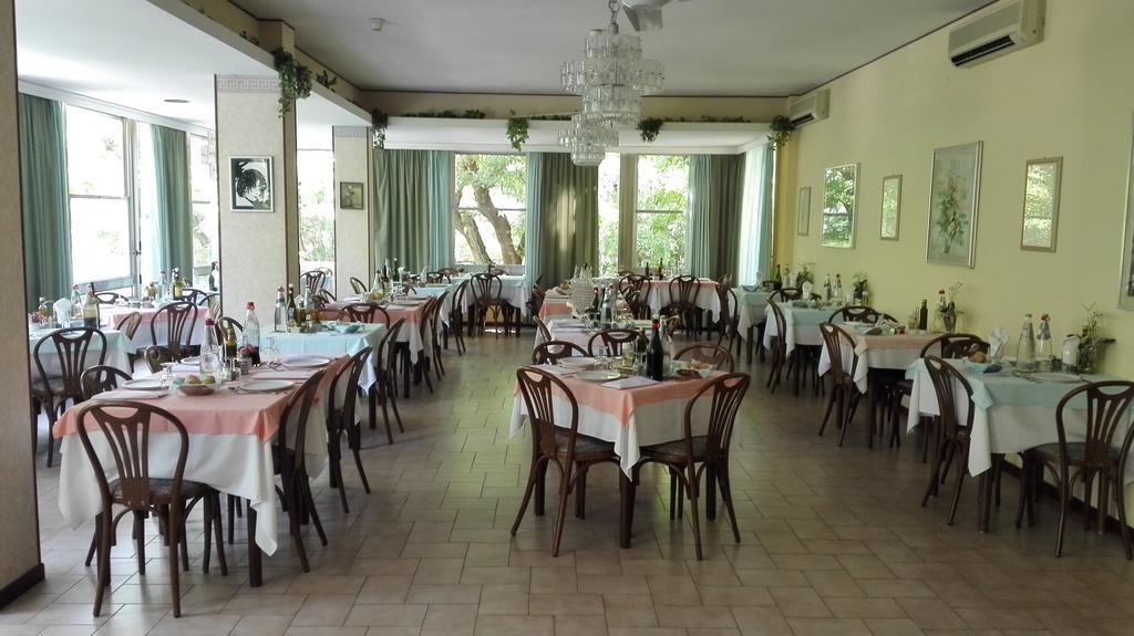 Hotel Betulla Rimini Exterior photo